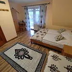 فندق مبيت وإفطار Maria Szumal 3*